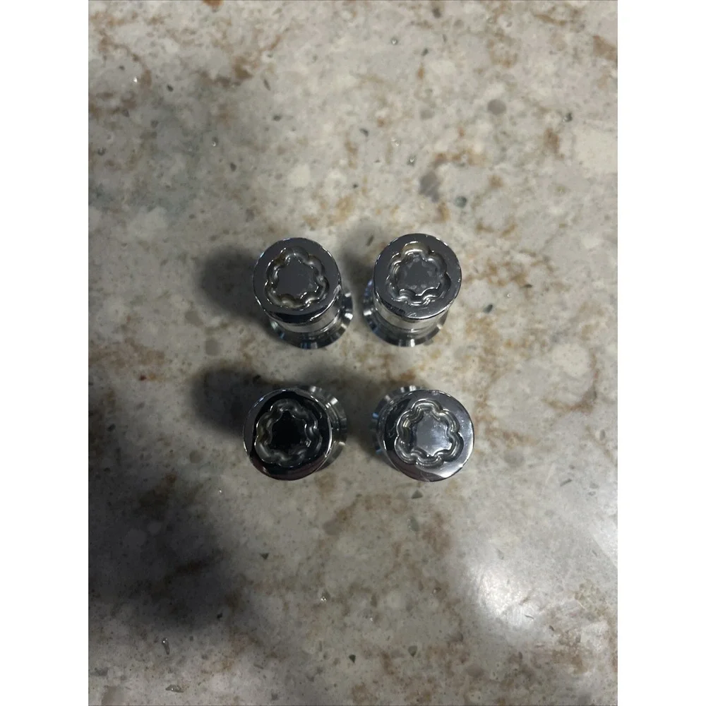 Lincoln Navigator Wheel Locking Nuts For Exposed Lugs 4pc Set No Key - Picture 1 of 3